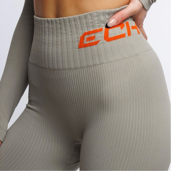 ECHT Arise Comfort Leggings V2 - Stone Grey - Picture 4 of 9